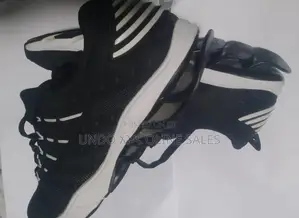 Shoes ብራንድ የቦንዳ ጫማ በቅናሽ