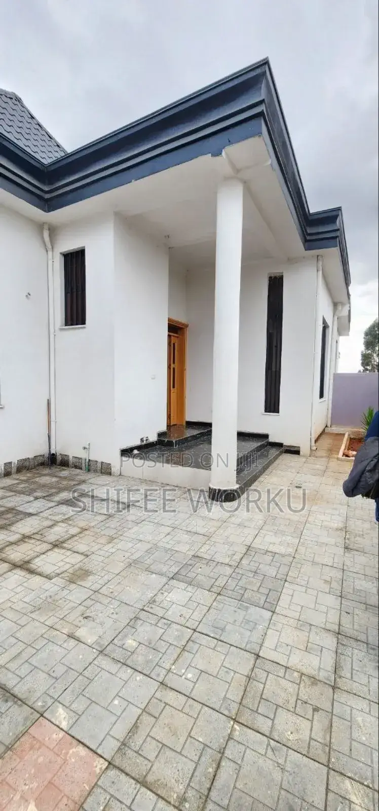 Furnished 6bdrm Villa in Tafo Around Ccd, Yeka for sale