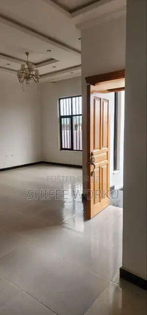 Furnished 6bdrm Villa in Tafo Around Ccd, Yeka for sale