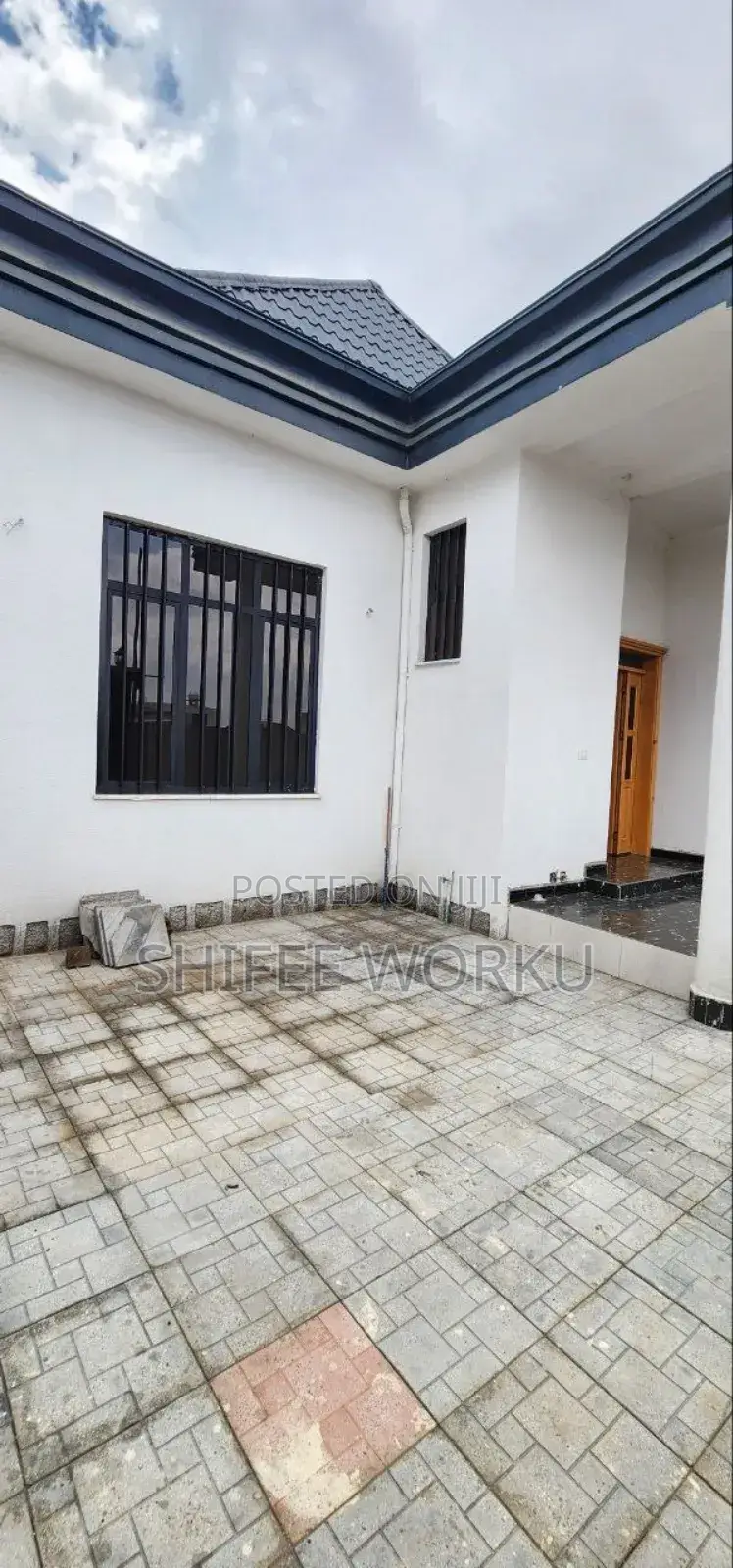 Furnished 6bdrm Villa in Tafo Around Ccd, Yeka for sale