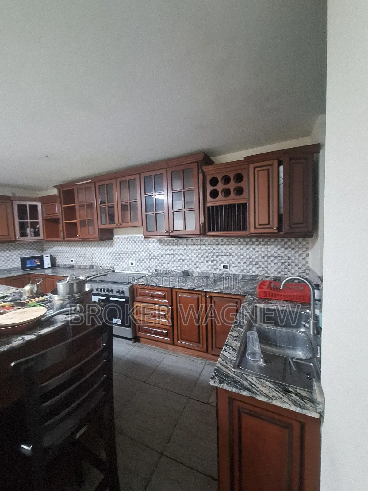 Furnished 3bdrm Apartment in Kirkos for rent