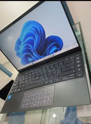 New Laptop Asus ZenBook UX31E 8GB Intel Core I5 SSD 512GB