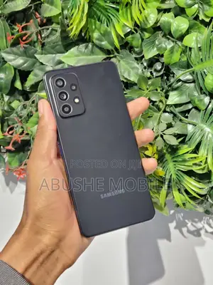 Photo - Samsung Galaxy A52 128 GB Black