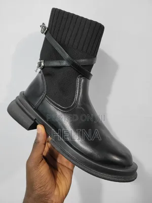 Photo - ለክረምት እና ለዝነጣ የሚሆን Boots ጫማ