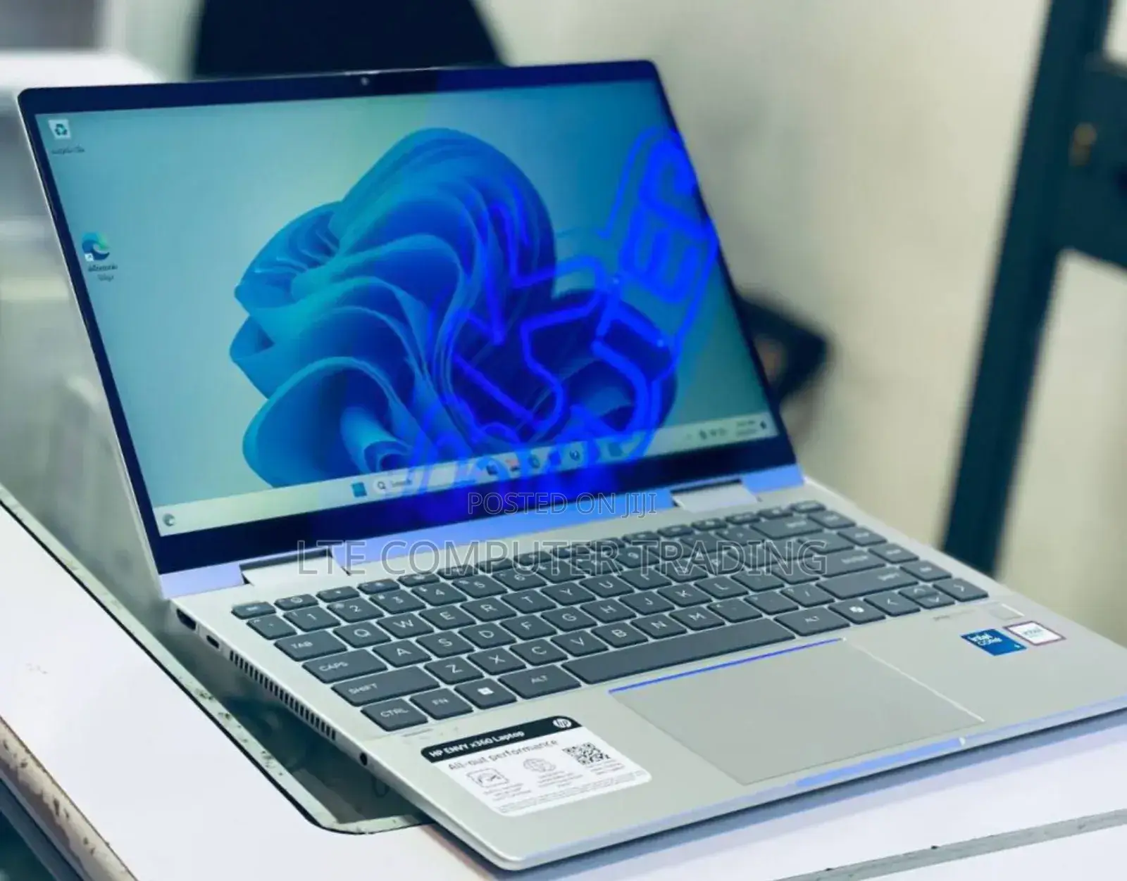 New Laptop HP Envy X360 8GB Intel Core Ultra 5 SSD 1T