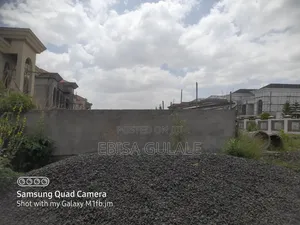 6bdrm Apartment in Roseta Real State, Yeka for sale