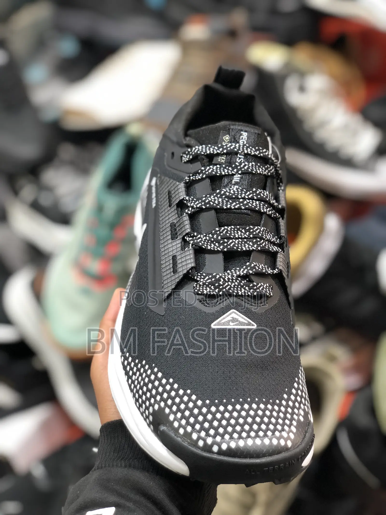 Nike Trail Atc Black and White