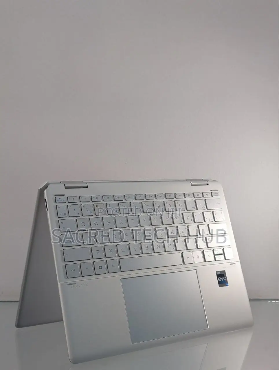 New Laptop HP Spectra 13 16GB Intel Core I5 SSD 1T