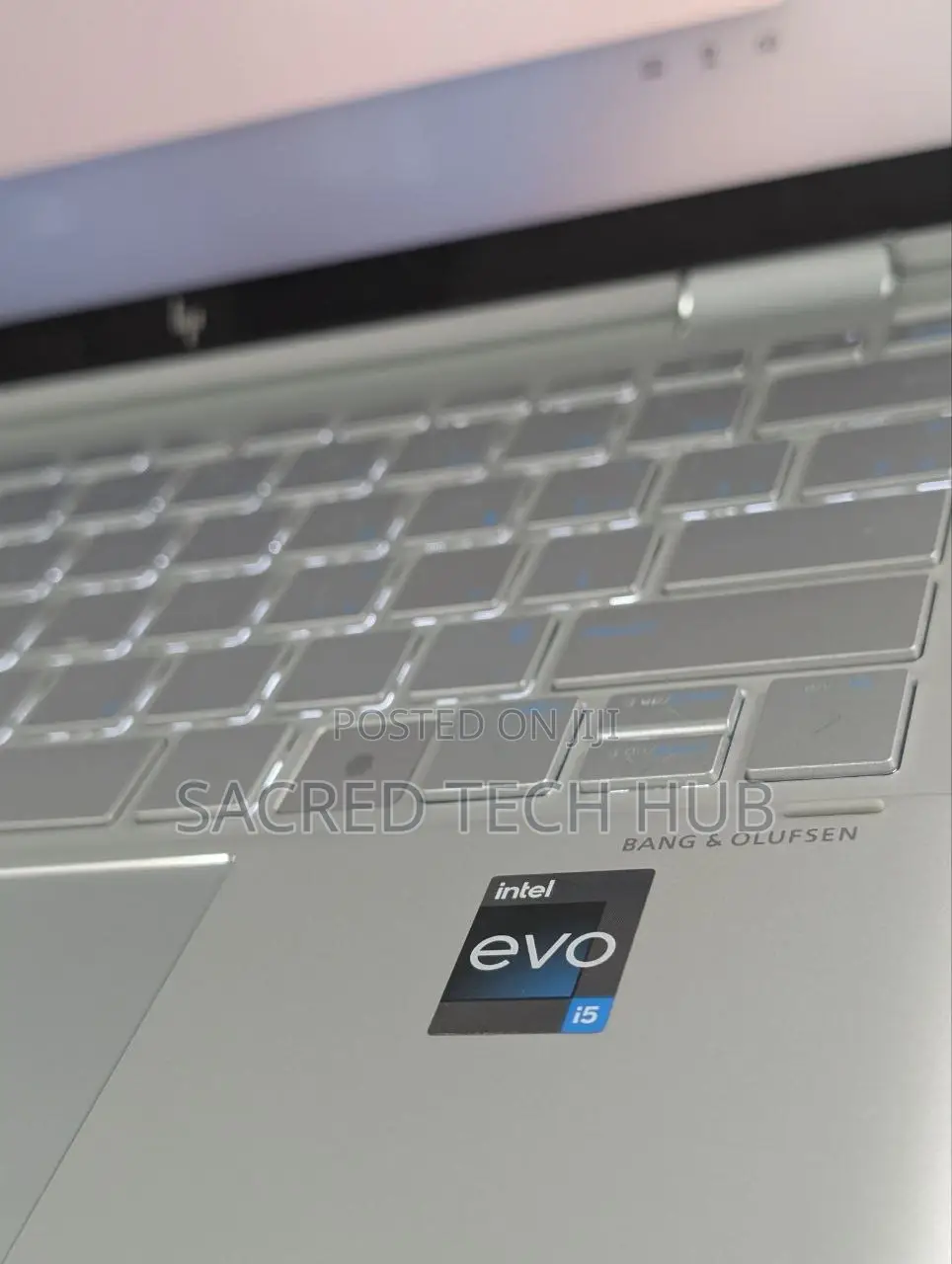 New Laptop HP Spectra 13 16GB Intel Core I5 SSD 1T