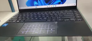 New Laptop Asus ZenBook UX303UA 8GB Intel Core I5 SSD 512GB