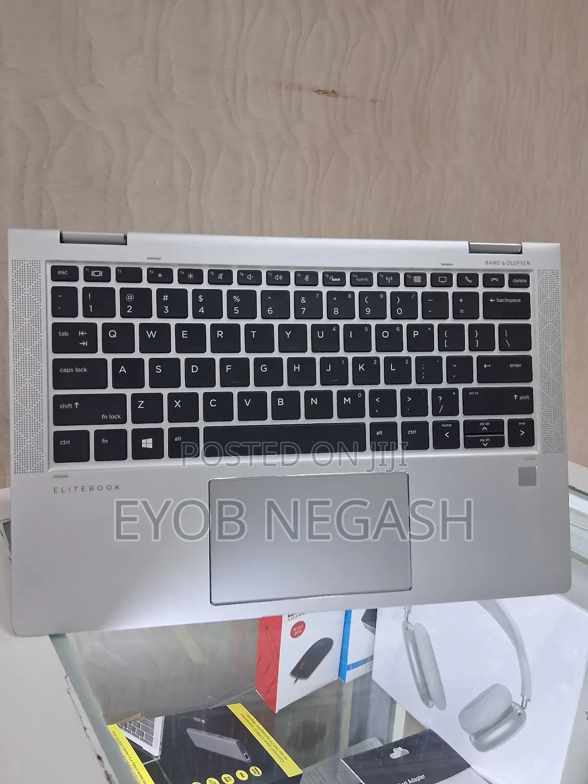 New Laptop HP Spectra 13 16GB Intel Core i5 SSD 1T