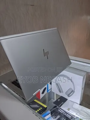 New Laptop HP Spectra 13 16GB Intel Core i5 SSD 1T