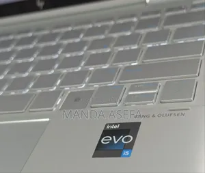 Photo - New Laptop HP Spectre 16GB Intel Core I5 SSD 1T