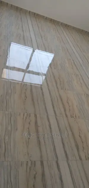 7bdrm House in አአ, Bole for Sale