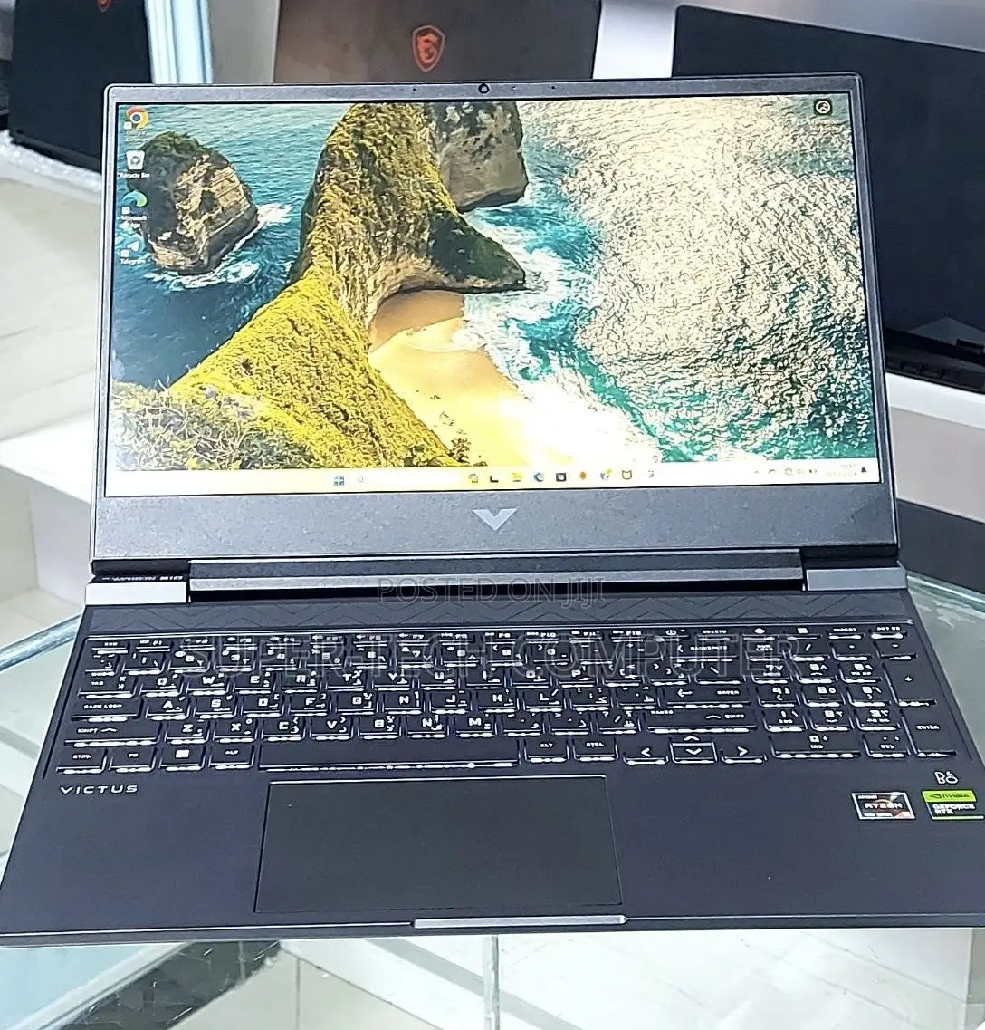 New Laptop HP Victus 16 8GB AMD Ryzen 5 SSD 512GB