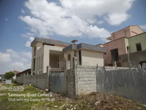 5bdrm Farm House in Roseta Real State, Yeka for sale