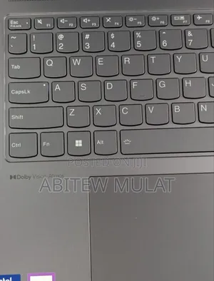 Photo - New Laptop Lenovo Yoga 700 16GB Intel Core Ultra 5 SSD 512GB