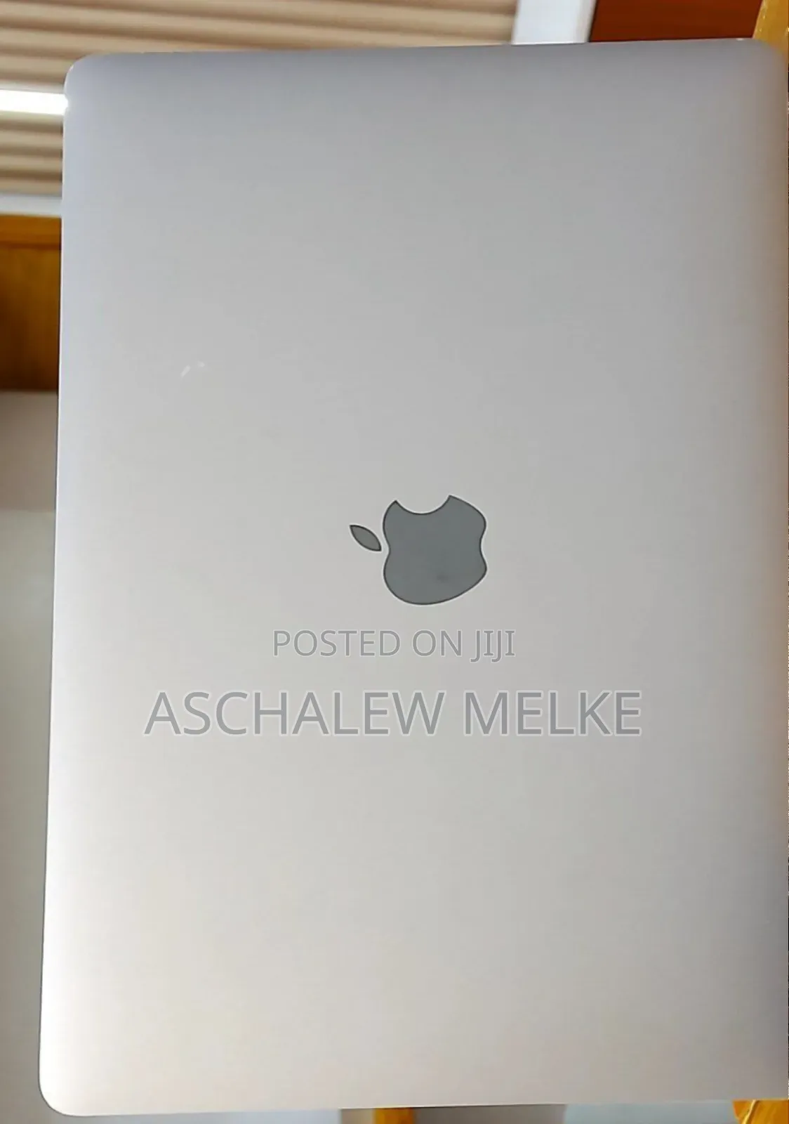 New Laptop Apple MacBook Pro 2022 M2 8GB Apple M2 SSD 256GB