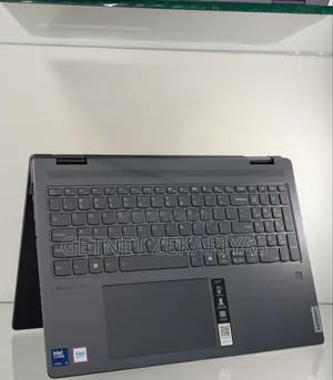 New Laptop Lenovo Yoga 700 16GB Intel Core Ultra 5 SSD 512GB