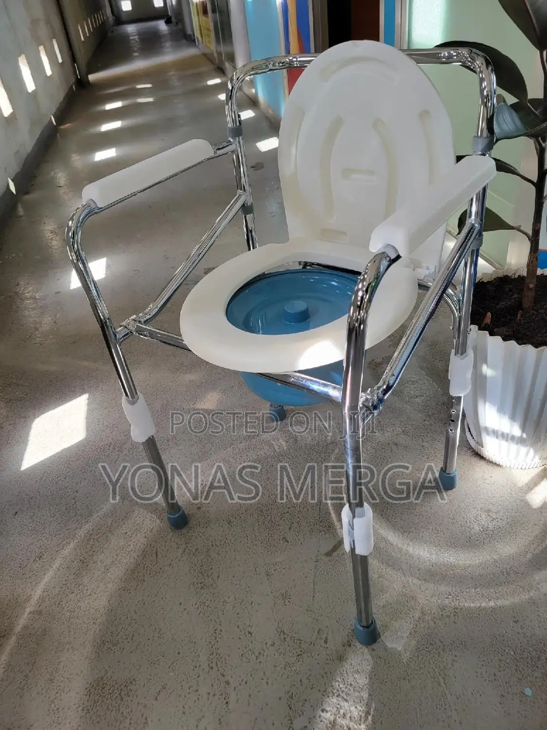Folding Commode Toilet Chair፸سtoilet/Easy to Install Remove