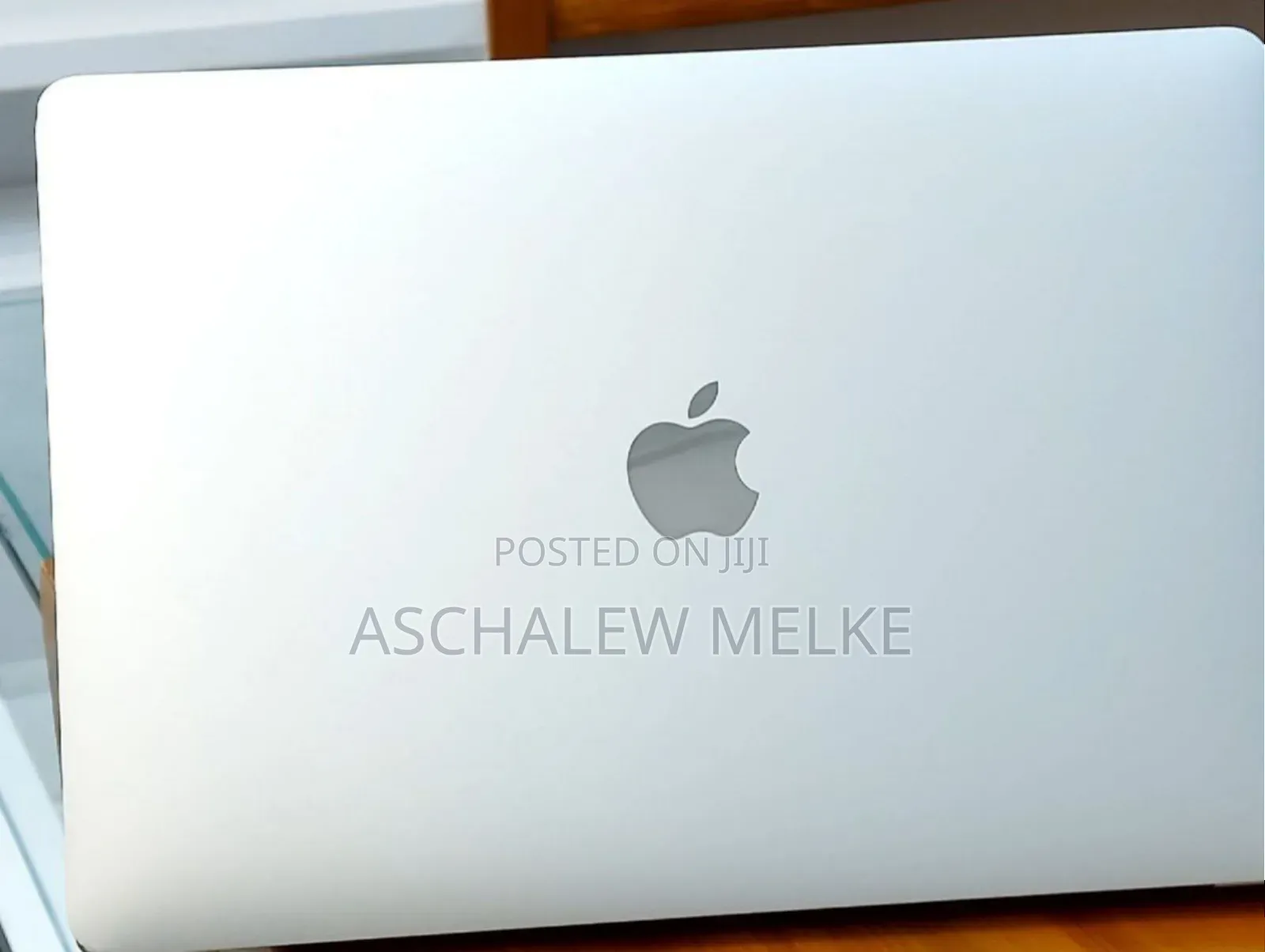 New Laptop Apple MacBook Pro 2020 M1 8GB Apple M1 SSD 256GB