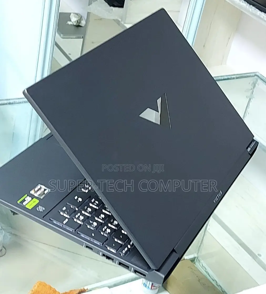 New Laptop HP Victus 16 8GB AMD Ryzen 5 SSD 512GB