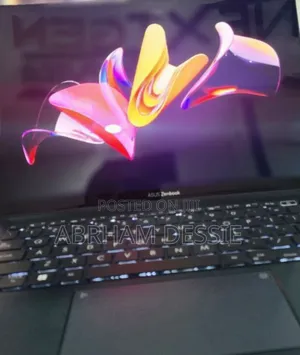 New Laptop Asus ZenBook 13 UX331UN 16GB Intel Core I7 SSD 512GB