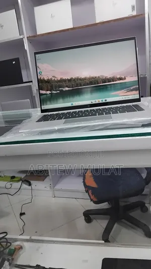 New Laptop HP EliteBook X360 1040 G7 16GB Intel Core I7 SSD 512GB