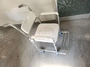 Commode Small Wheels Movement Aid Commode Chair Medical