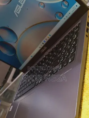 New Laptop Asus VivoBook 15 X505BA 8GB Intel Core I7 SSD 512GB