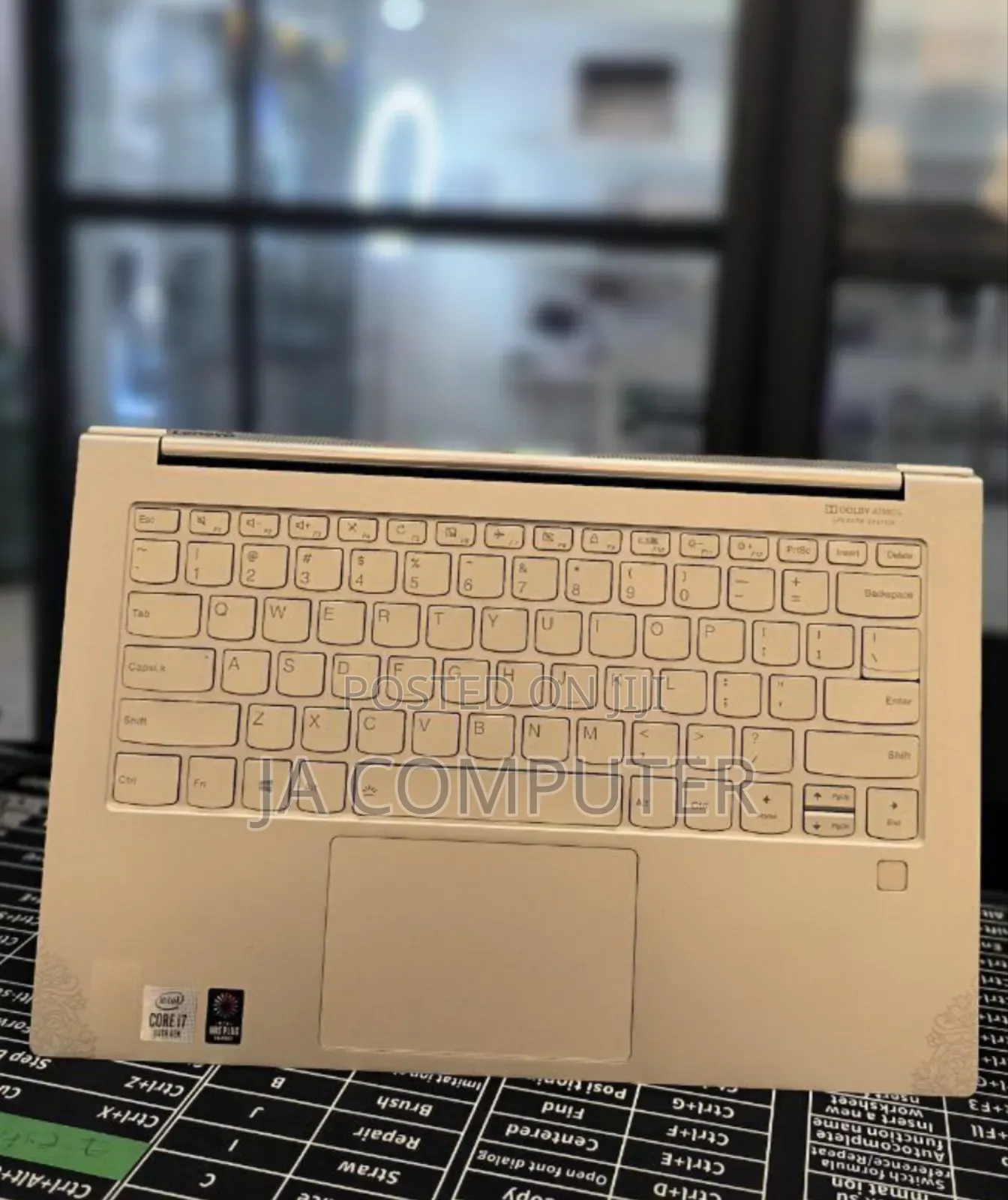 New Laptop Lenovo Yoga 9i 16GB Intel Core I7 SSD 512GB