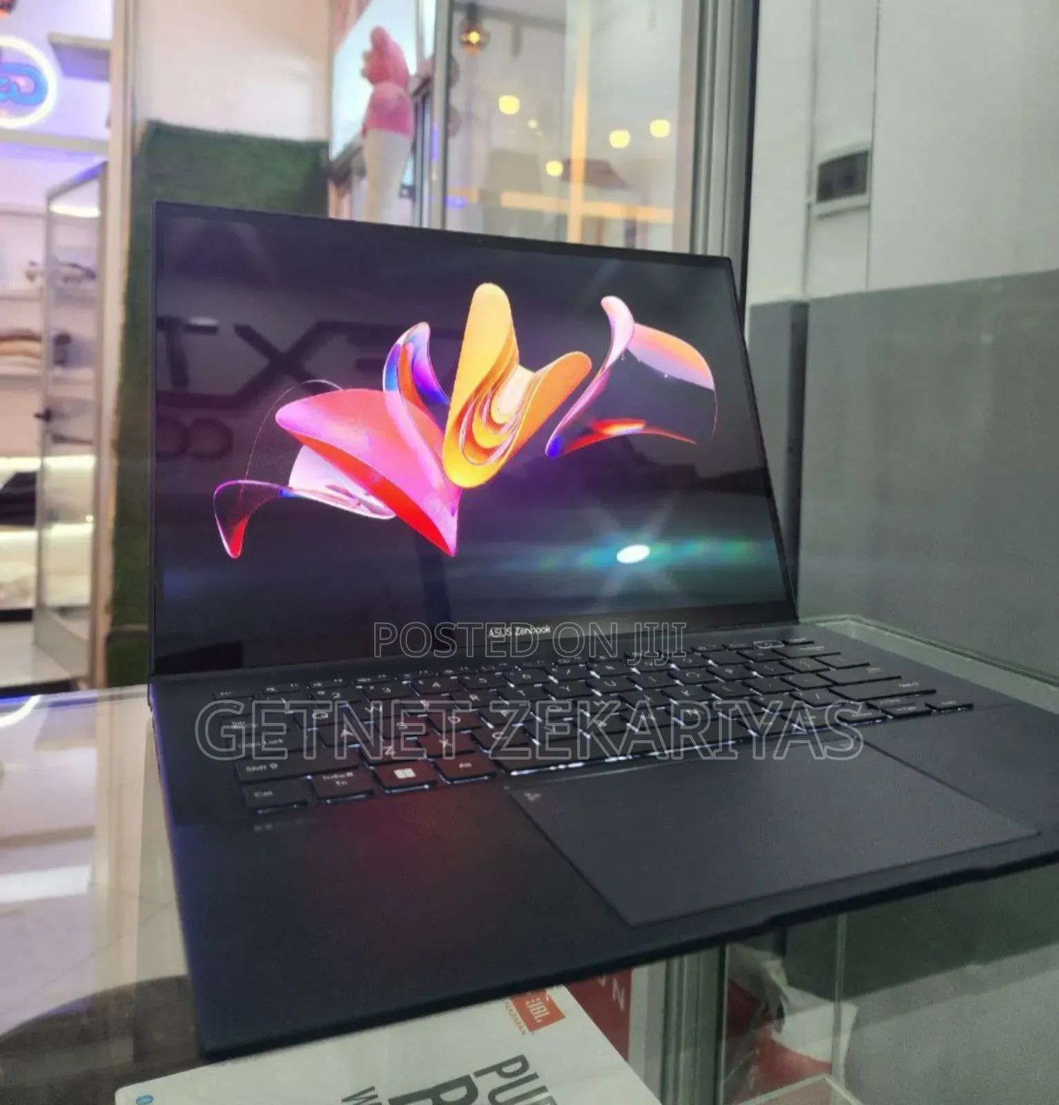 New Laptop Asus Zenbook 14 UX434 16GB Intel Core I7 SSD 512GB