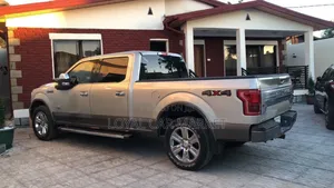 Photo - Ford F-150 2019 Silver