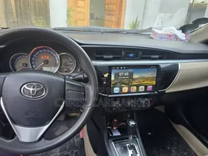 Toyota Corolla 2018 White