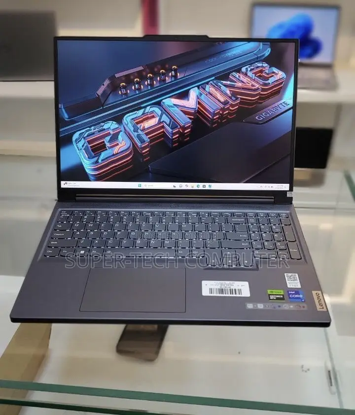 New Laptop Lenovo Legion Y740 16GB Intel Core I7 SSD 1T