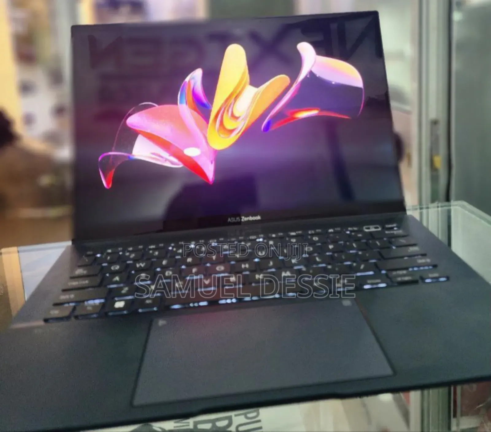 New Laptop Asus ZenBook 13 UX331UN 16GB Intel Core I7 SSD 512GB