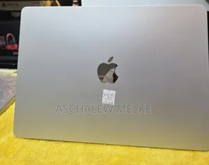 Photo - New Laptop Apple MacBook Air 2024 M3 15-Inch 16GB Apple M3 SSD 512GB