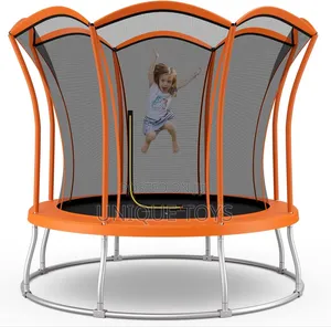 Photo - Outdoor Unique Flower Shape Trampoline With Enclosure Net