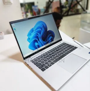 Photo - New Laptop HP EliteBook 840 10 16GB Intel Core I7 SSD 512GB