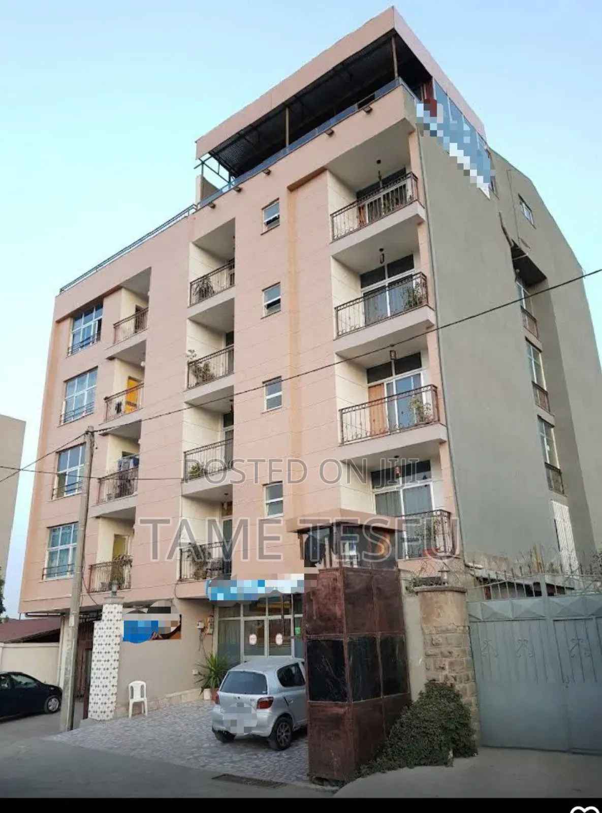 Furnished 20bdrm House in Bole for sale