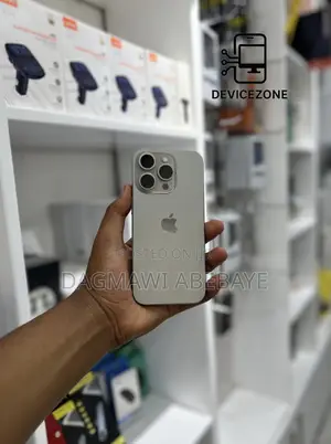 Photo - New Apple iPhone 16 Pro 128 GB Silver