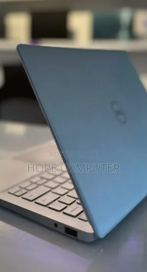 New Laptop Dell XPS 13 8GB Intel Core I7 SSD 512GB