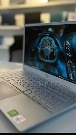 New Laptop Dell XPS 13 8GB Intel Core I7 SSD 512GB