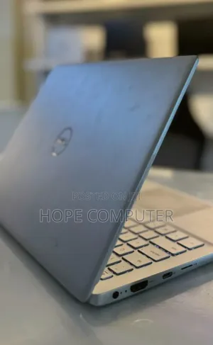 New Laptop Dell XPS 13 8GB Intel Core I7 SSD 512GB