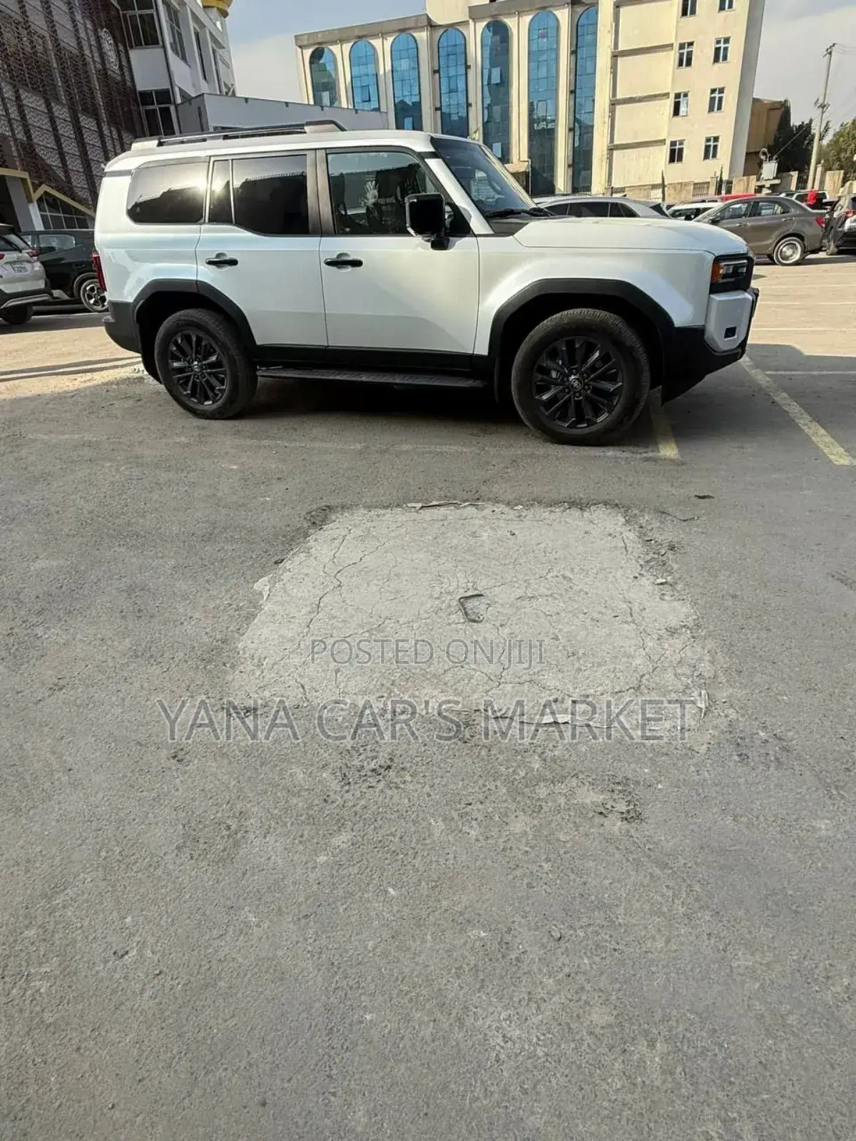 Toyota Land Cruiser Prado 2024 White