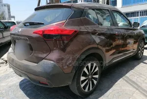 Nissan Kicks 2017 Burgundy