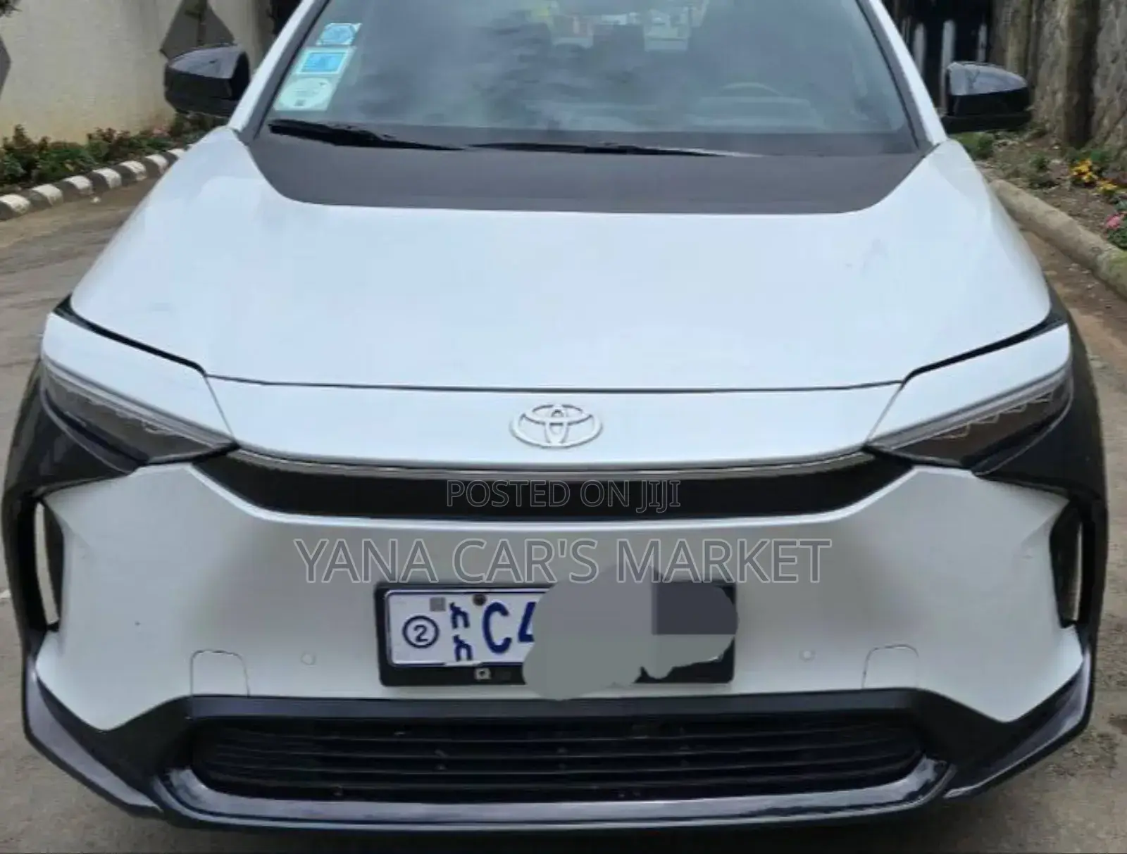 Toyota bZ4X 2023 White