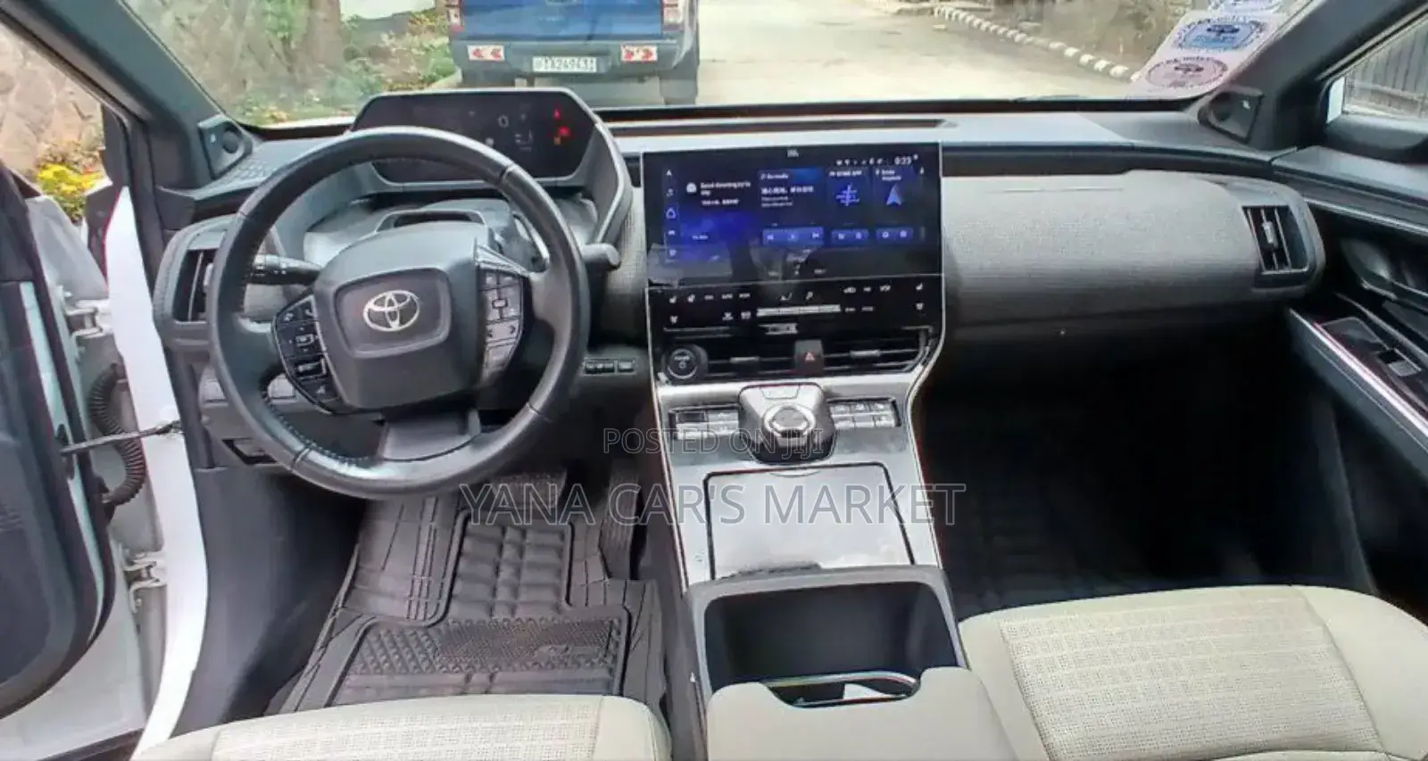 Toyota bZ4X 2023 White