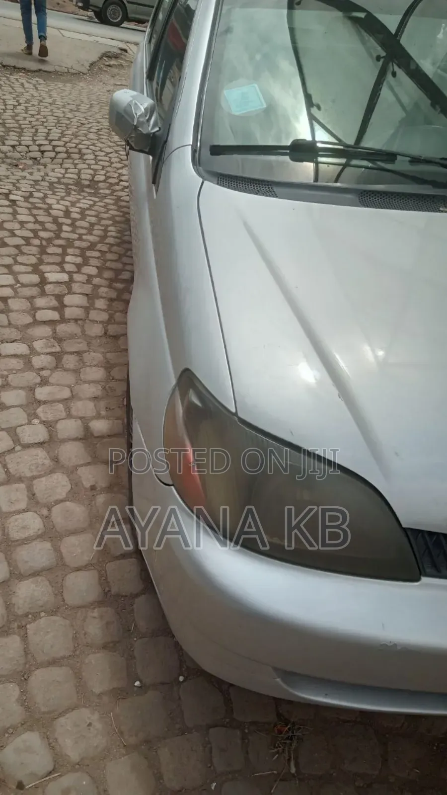 Toyota Platz 2001 Gold