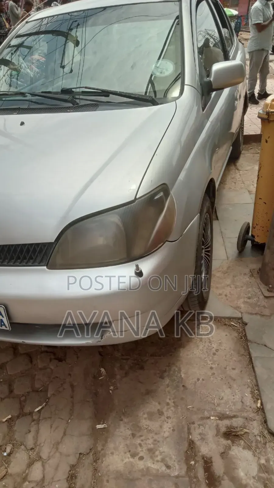 Toyota Platz 2001 Gold